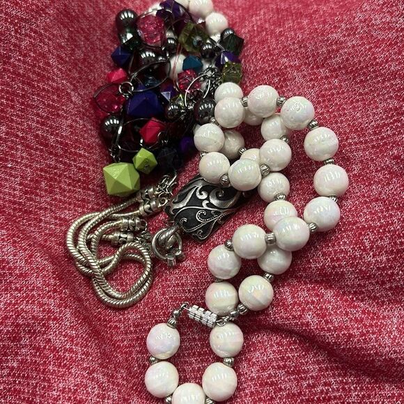 Set of 3 Stylish Necklaces - Elegant, Colorful & Classic - Picture 12 of 16